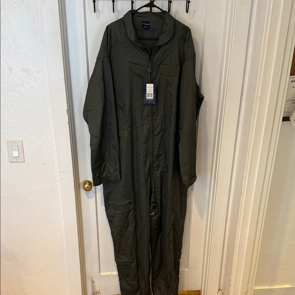 Propper Men's Dark Green Military Coverall flight suit nwt